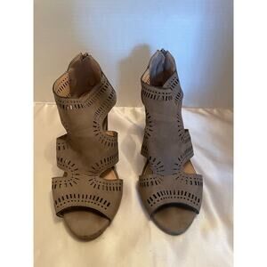 Top Moda Open Toe block heel, back zipper gray size 8